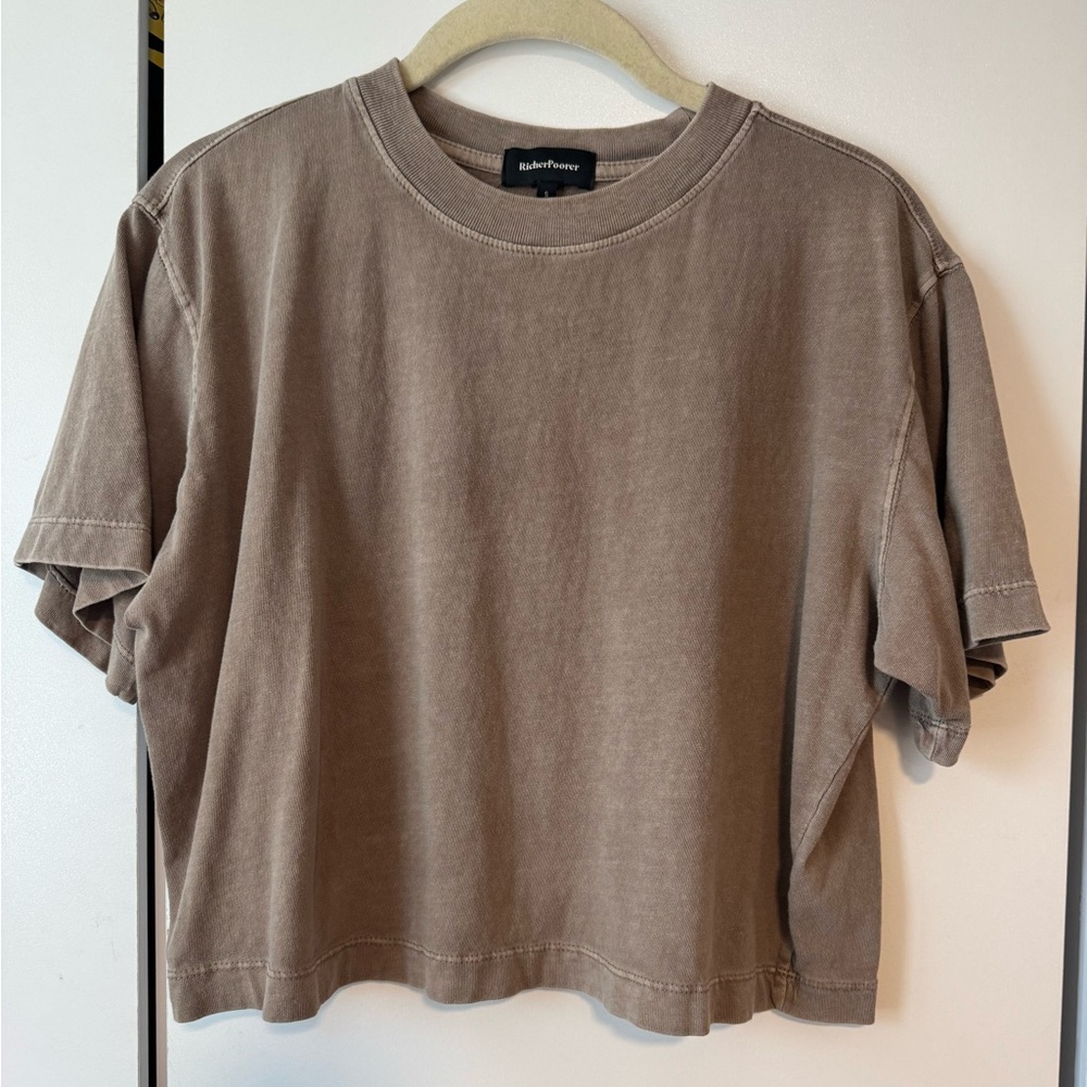 Women's Relaxed Crop Tee - Warm Gray
